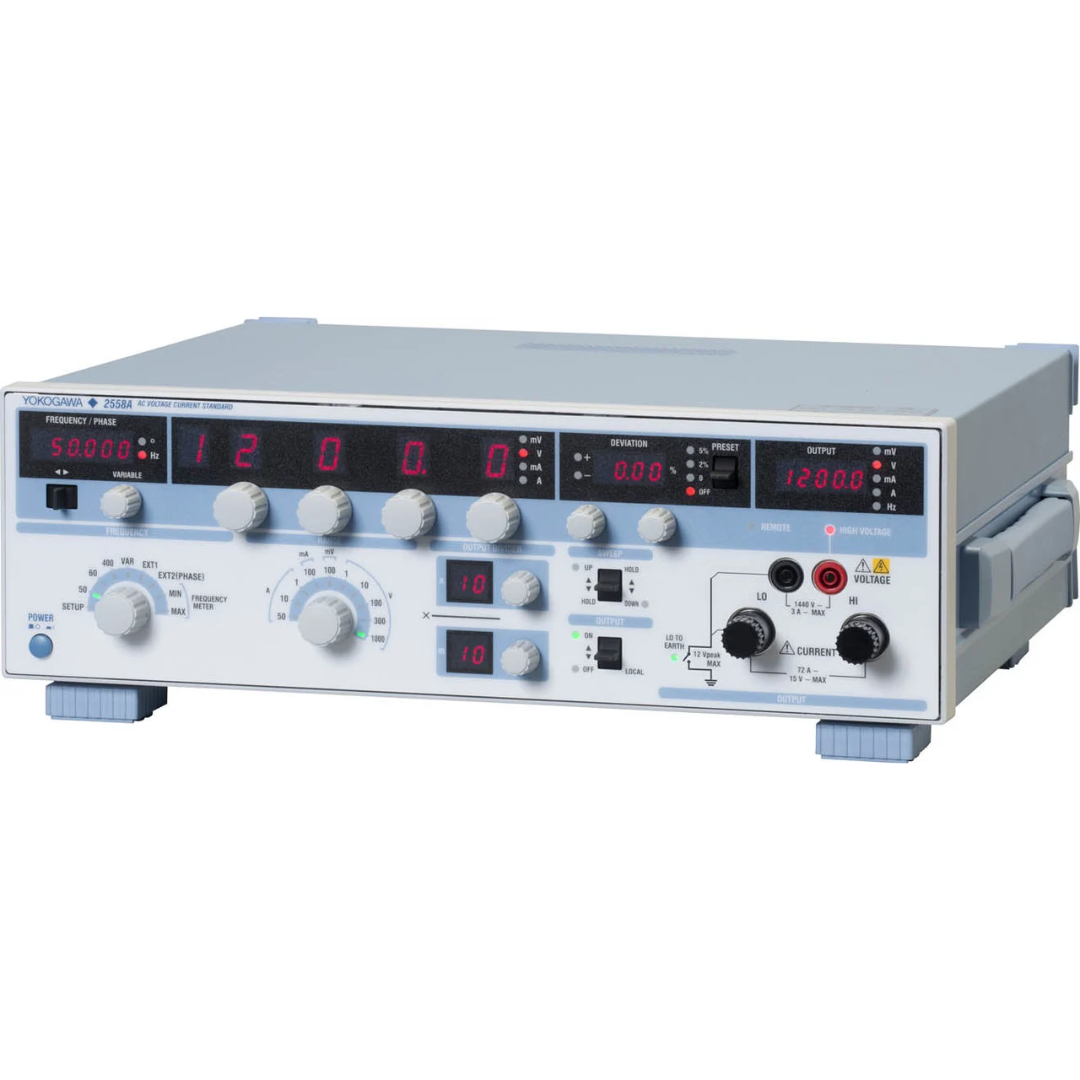 Калибратор переменного тока и напряжения 2558А